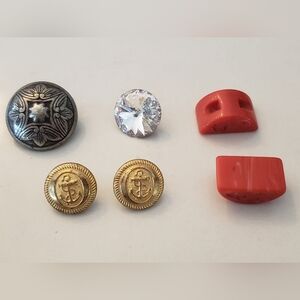 7 Vintage Buttons, Used